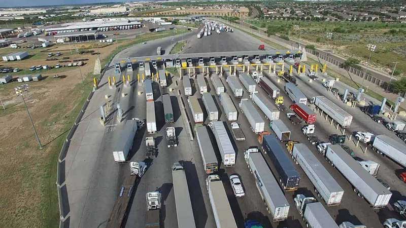 Cruce fronterizo y transporte terrestre